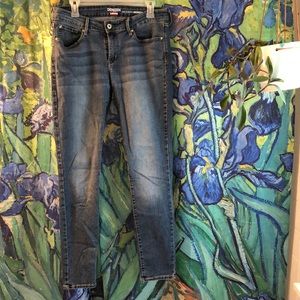 Levi Denizen Modern Skinny Jeans